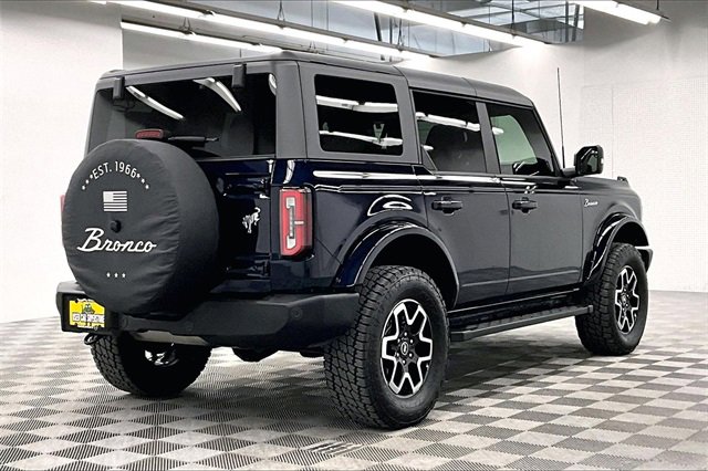 Used 2021 Ford Bronco Outer Banks image 13