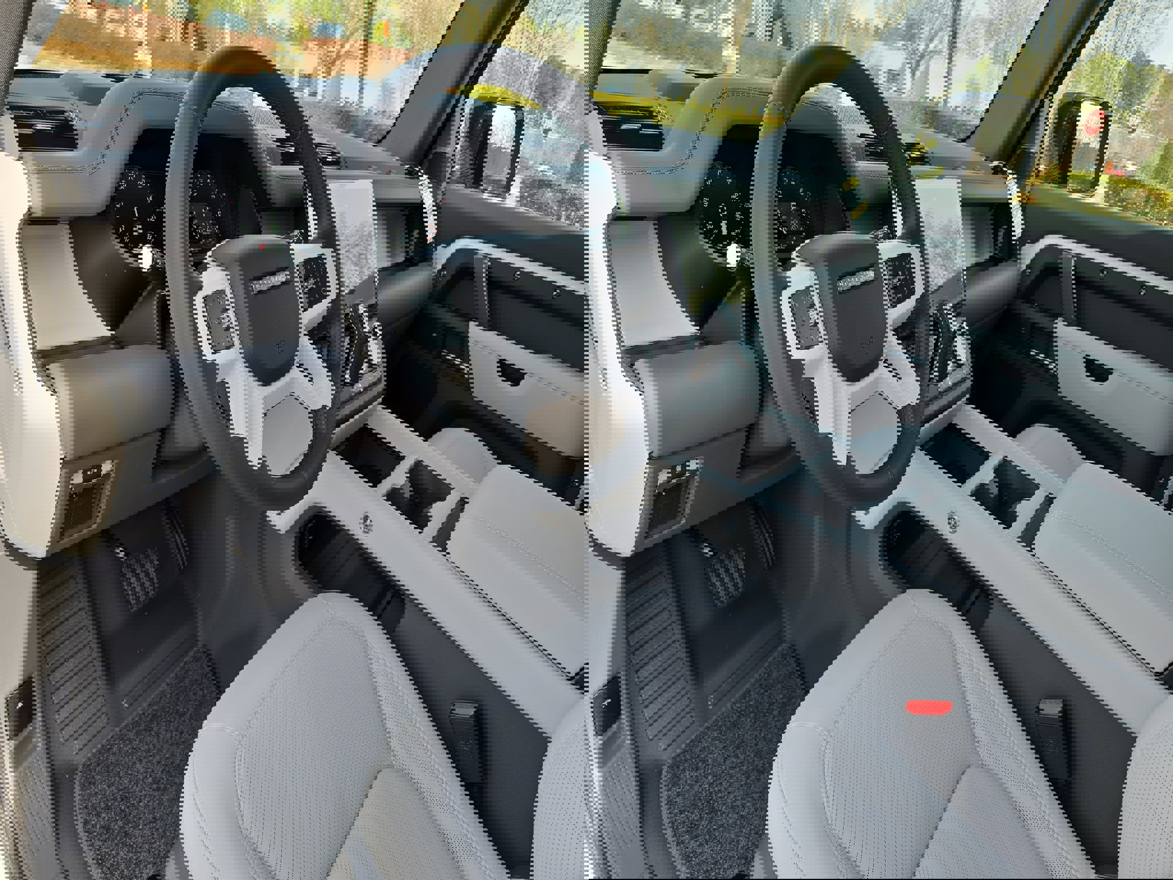 New 2026 Land Rover Defender 130 X-Dynamic SE image 16