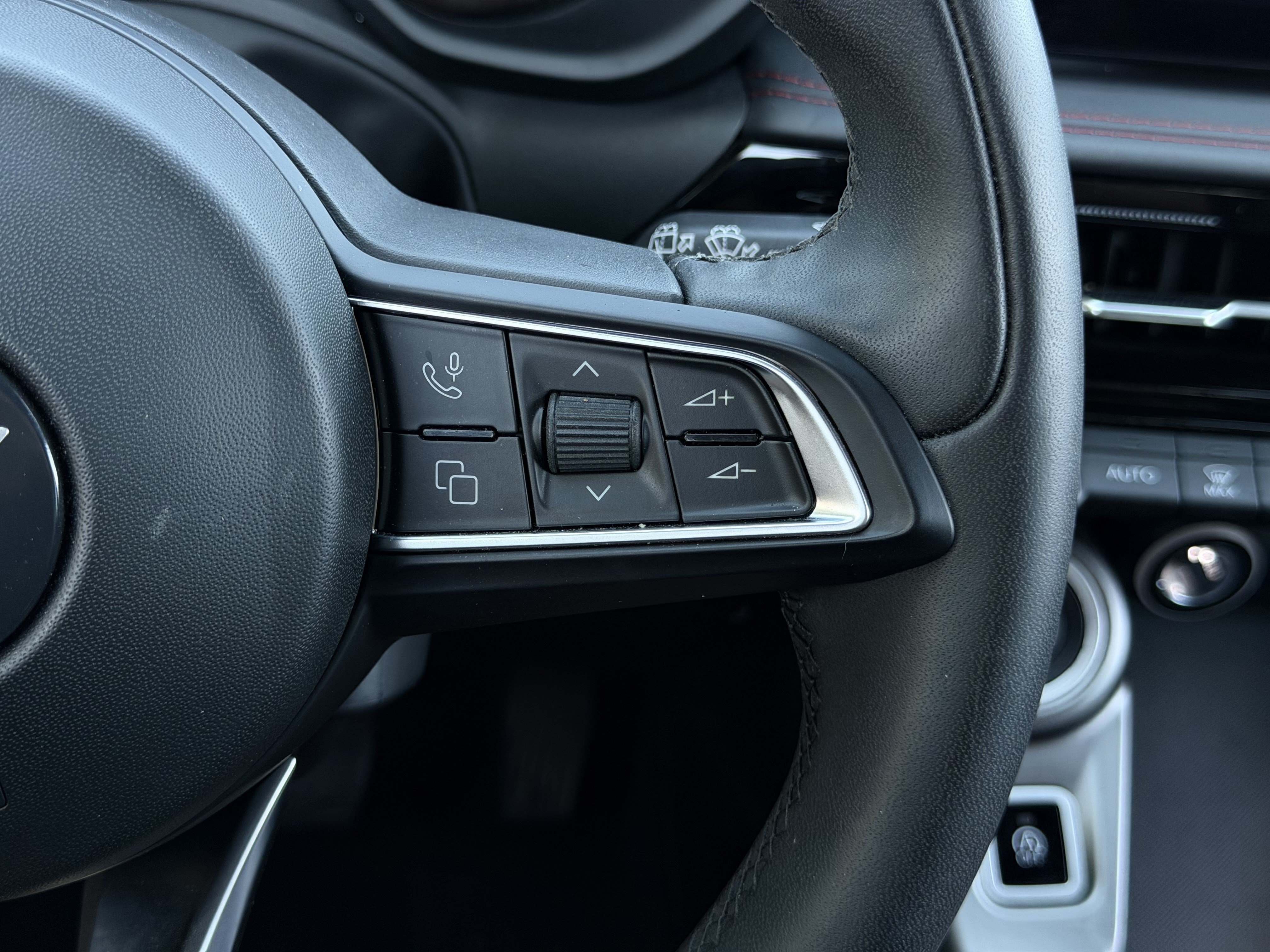 Used 2024 Dodge Hornet GT AWD/4WD image 19