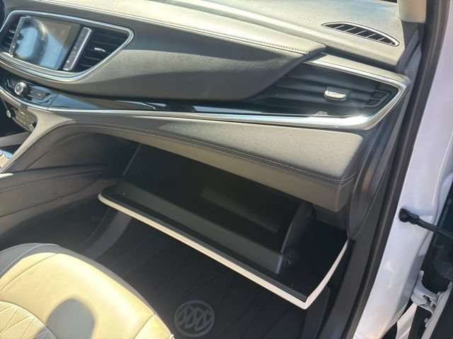Used 2024 Buick Enclave Avenir w/ Avenir Technology Package AWD/4WD image 62