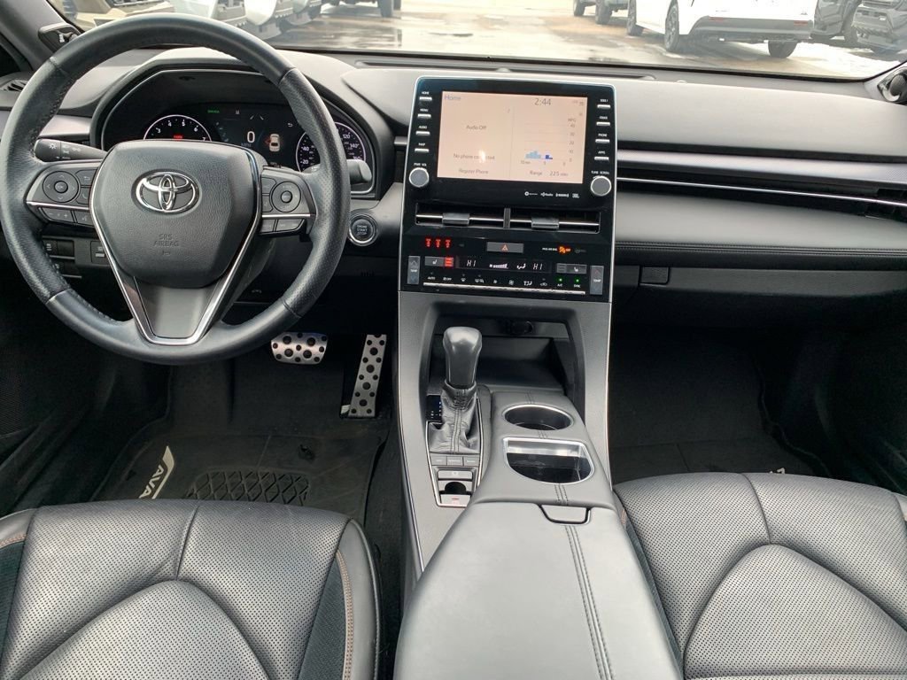 Used 2019 Toyota Avalon XSE image 15