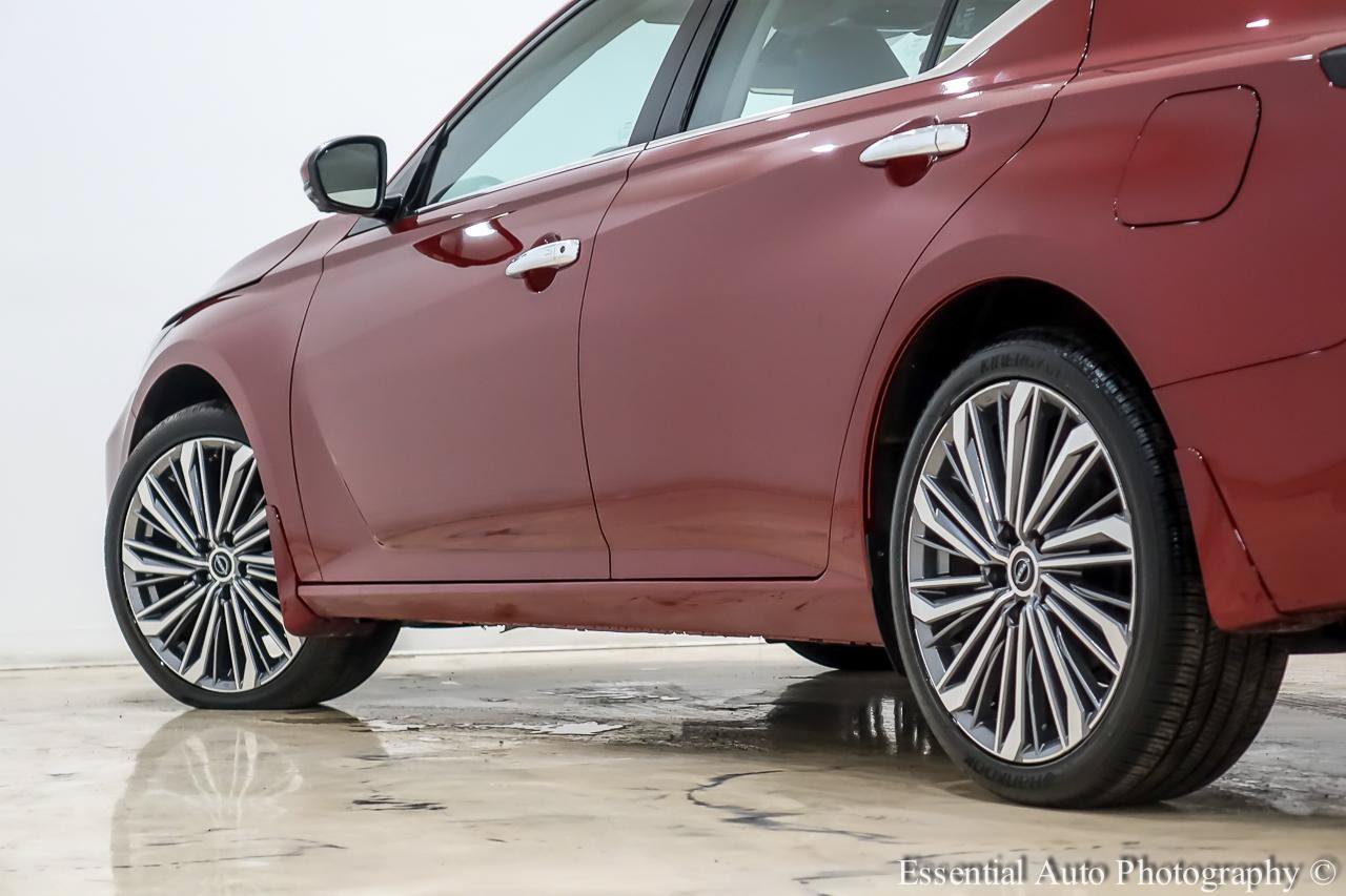 Used 2024 Nissan Altima 2.5 SL AWD/4WD image 11