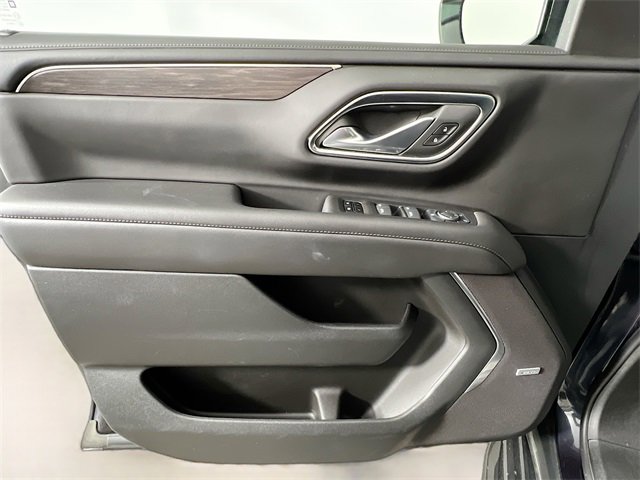 Used 2024 Chevrolet Suburban LT image 31