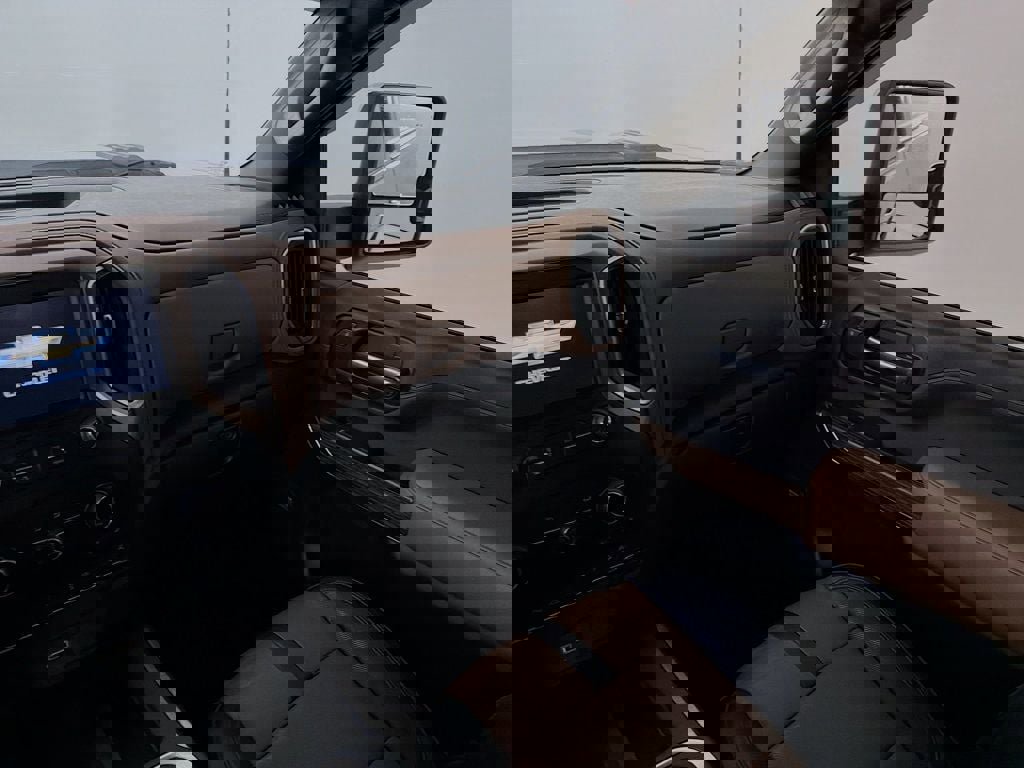 Used 2022 Chevrolet Silverado 3500 High Country image 26