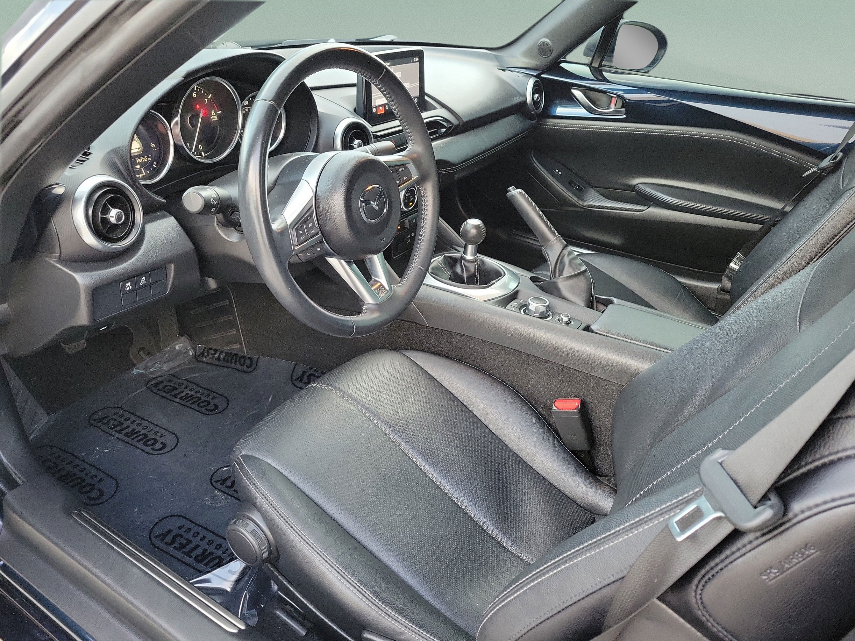 Used 2021 MAZDA MX-5 Miata RF Grand Touring RWD image 16