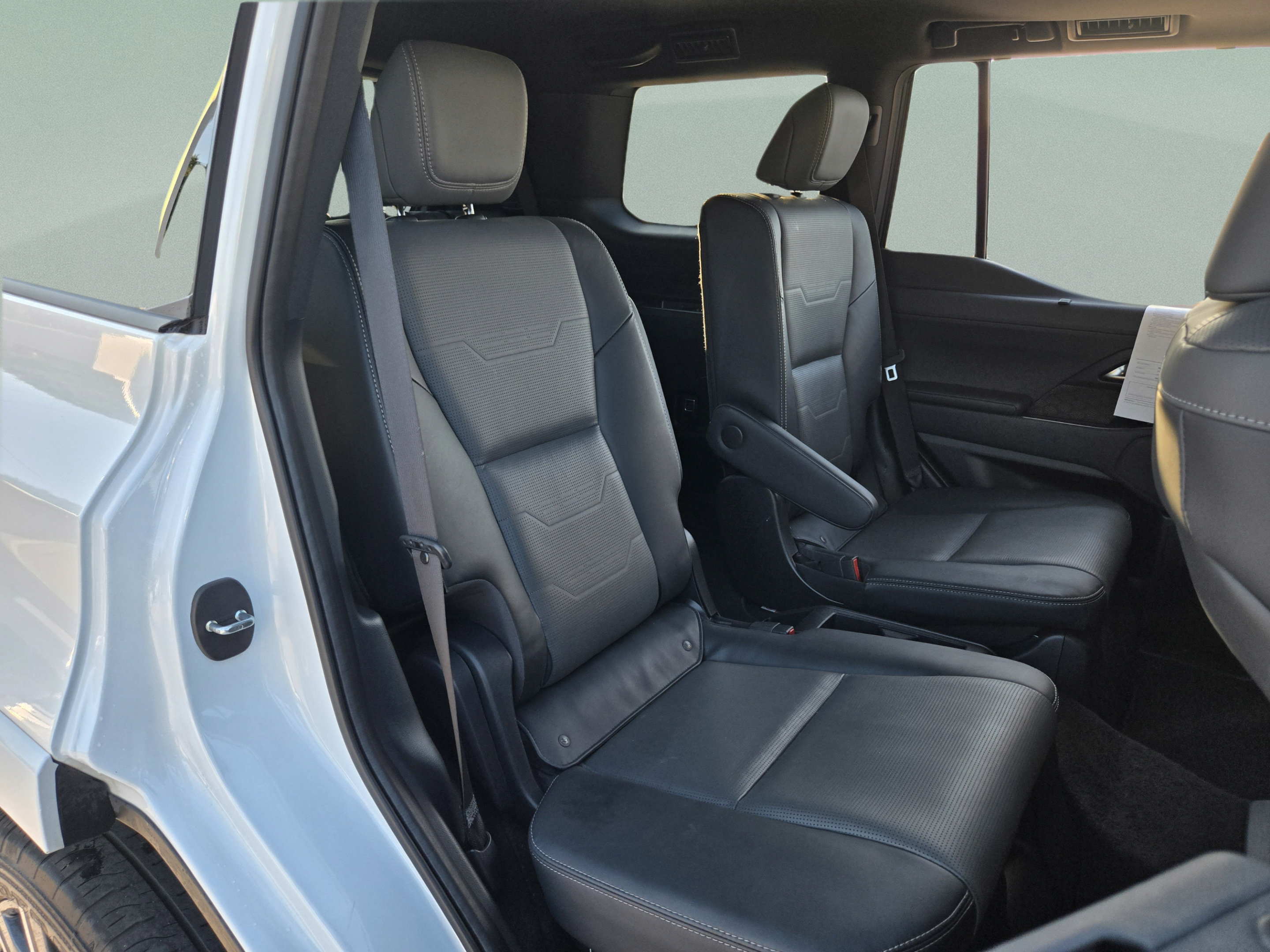 Used 2024 Lexus GX 550 w/ Cold Area Package AWD/4WD image 26