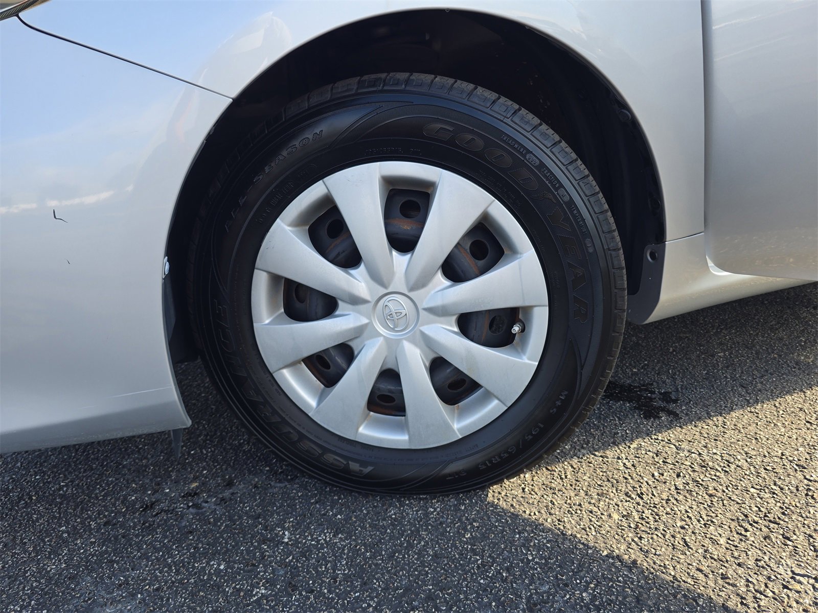 Used 2012 Toyota Corolla L image 23