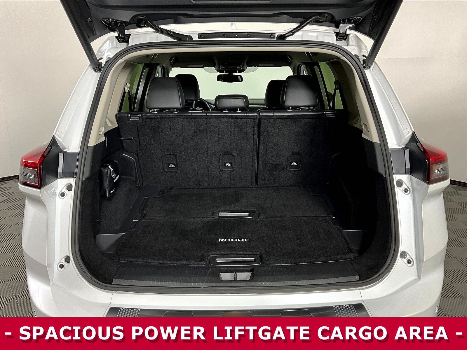 Certified 2025 Nissan Rogue SL AWD/4WD image 37