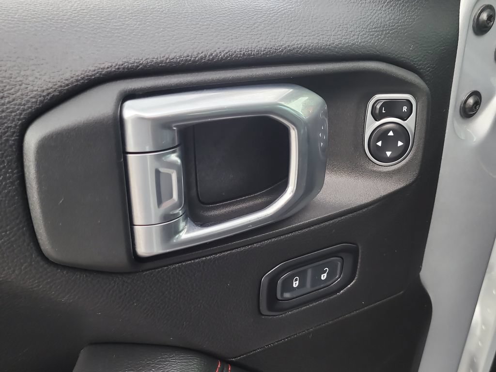Used 2023 Jeep Gladiator Rubicon AWD/4WD image 18