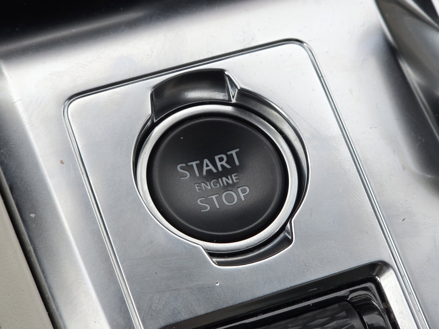 Used 2023 Jaguar F-PACE SVR image 21