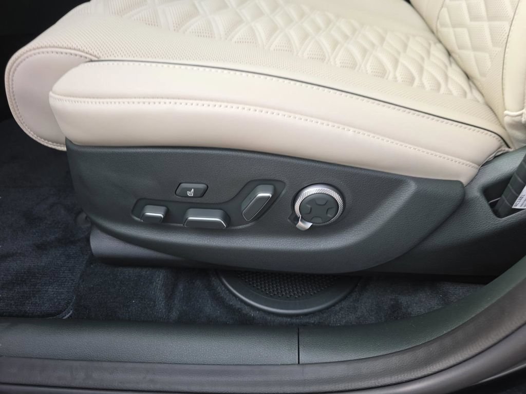 New 2026 Genesis GV80 3.5T e-SC AWD/4WD image 10