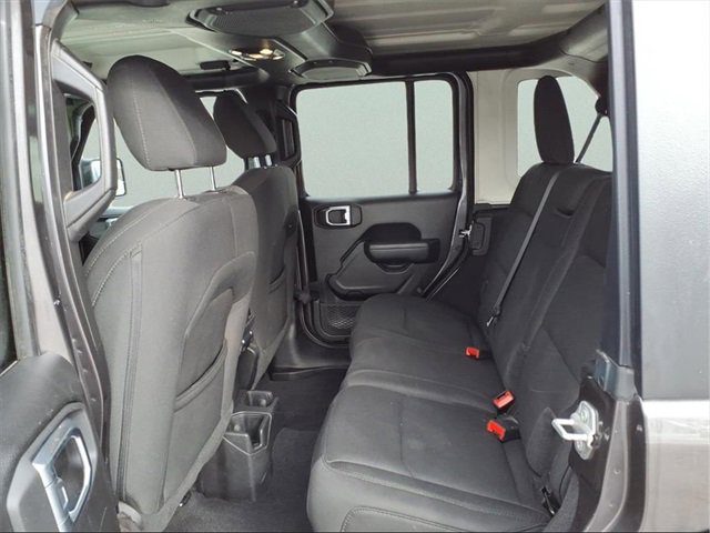 Used 2022 Jeep Wrangler Unlimited Willys image 8