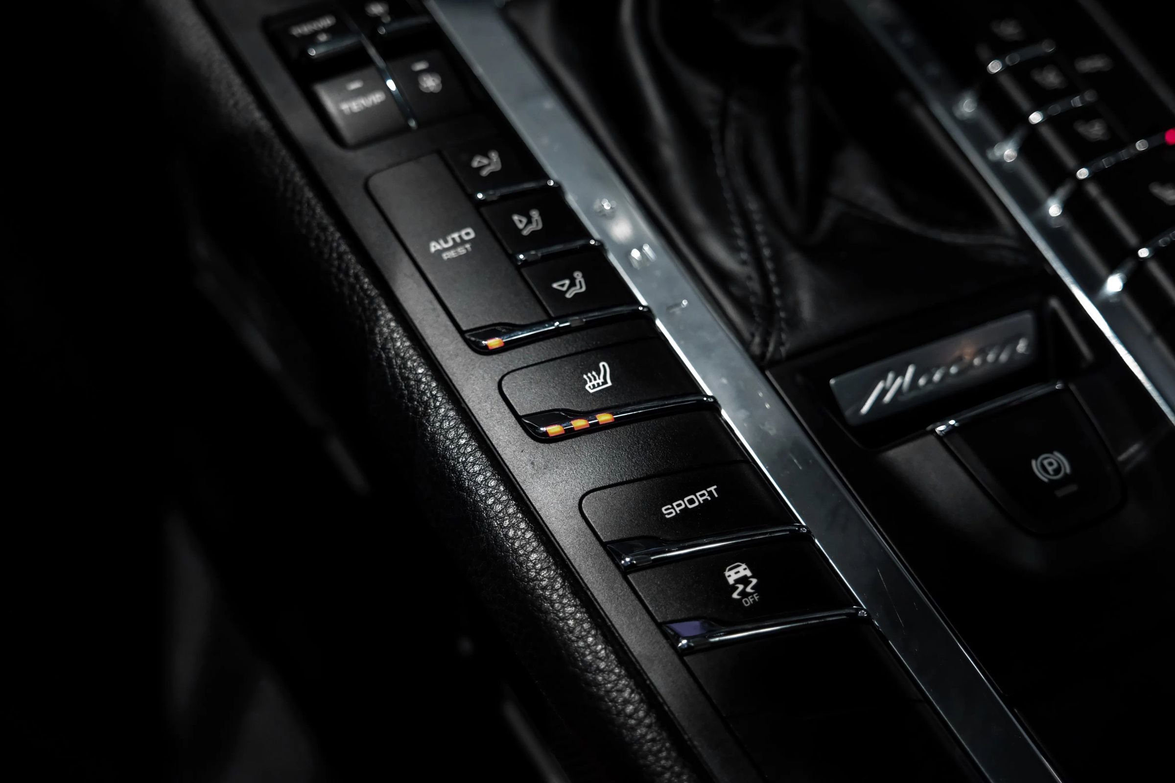 Used 2017 Porsche Macan S image 26