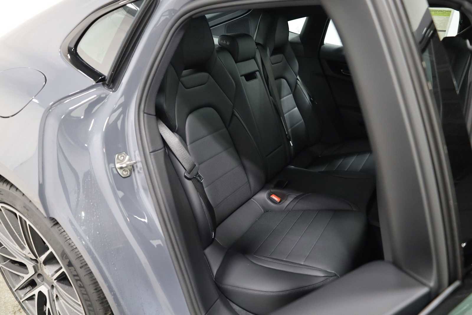 New 2026 Porsche Panamera 4 image 36