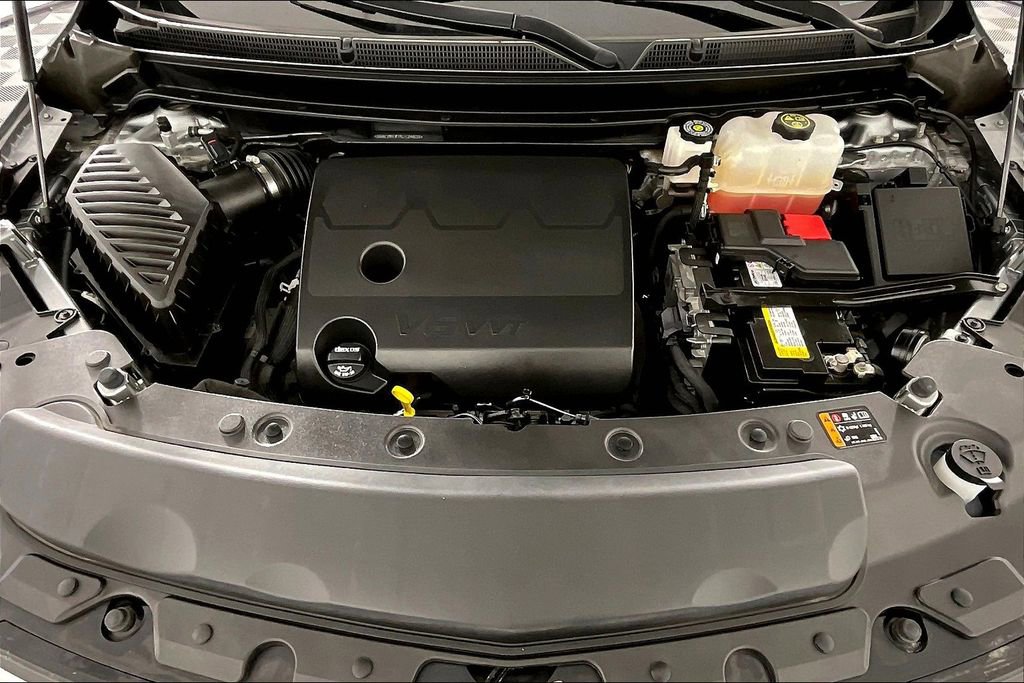 Used 2024 Buick Enclave Premium image 13