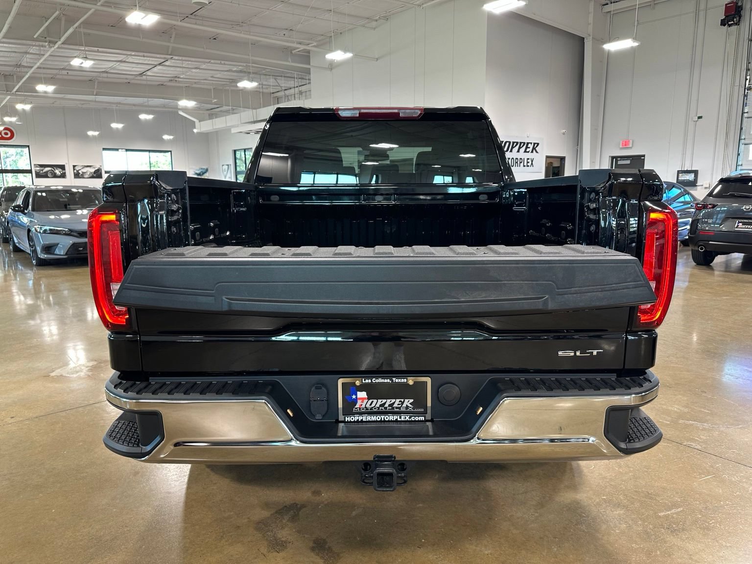 Used 2024 GMC Sierra 1500 SLT w/ SLT Premium Package AWD/4WD image 39