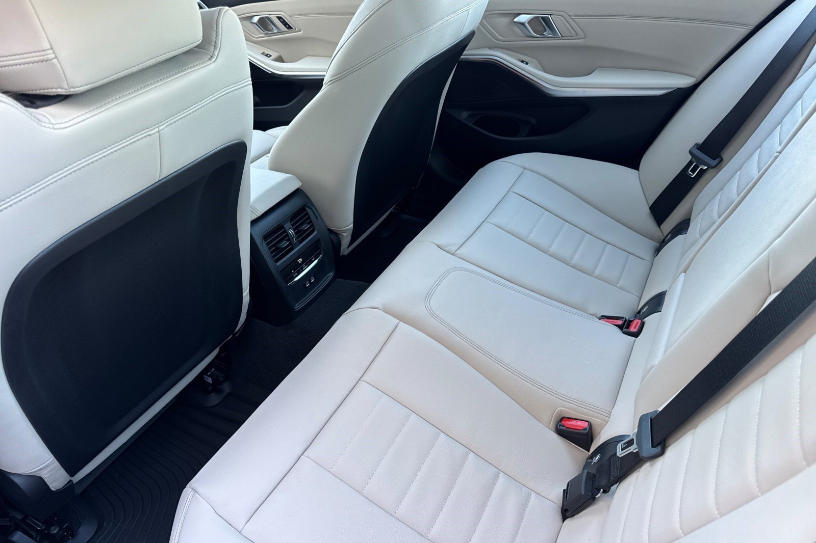 Used 2026 BMW 330i Sedan RWD image 24