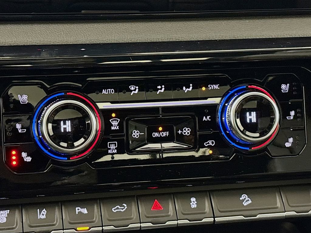 New 2026 GMC Sierra 2500 AT4 w/ AT4 Preferred Package image 16