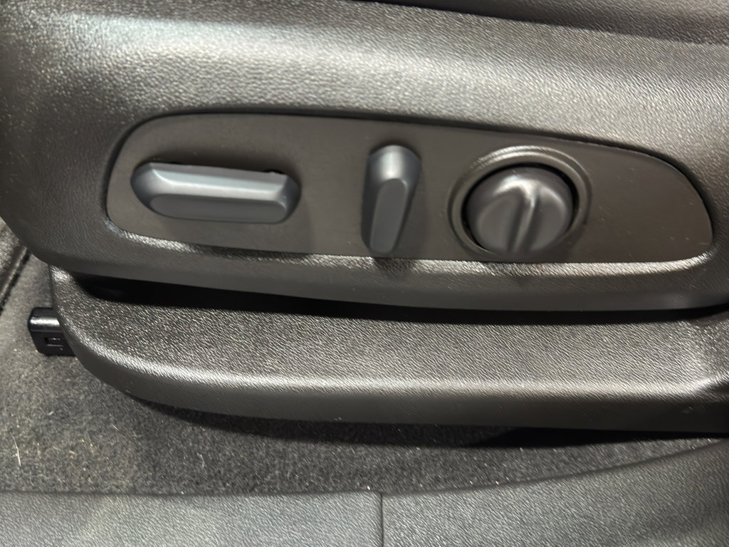 Certified 2022 Chevrolet Blazer LT w/ Sound & Technology Package image 17