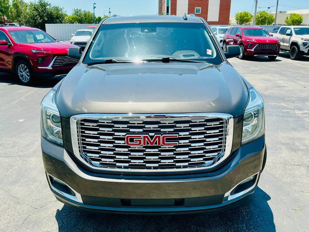 Used 2019 GMC Yukon Denali w/ Denali Ultimate Package AWD/4WD image 3