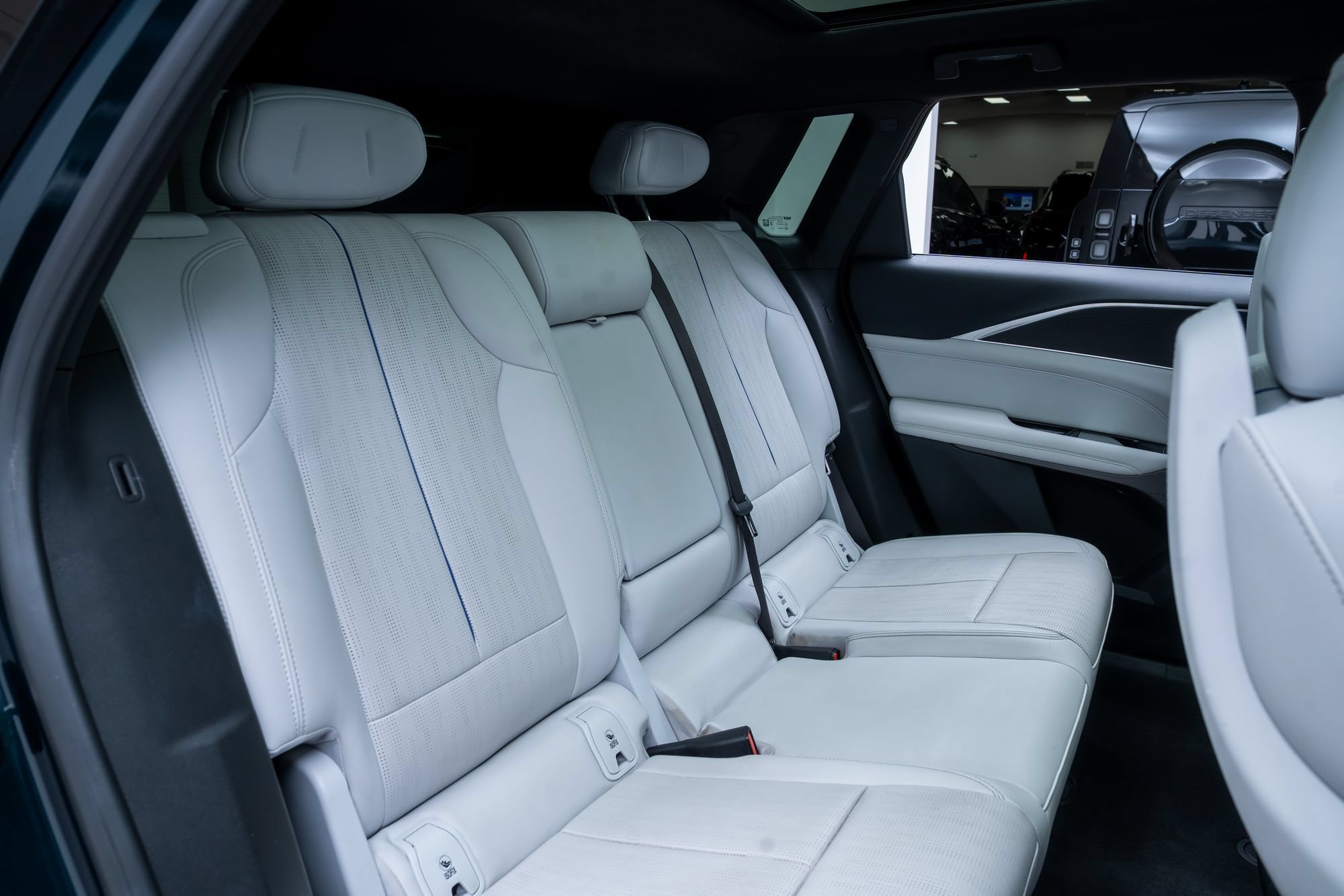 Used 2024 Cadillac Lyriq Luxury w/ LPO, Floor Liner Package AWD/4WD image 26