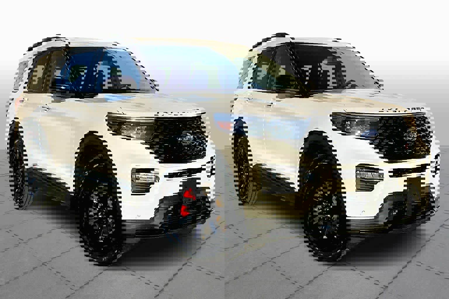 Used 2022 Ford Explorer ST w/ Equipment Group 401A image 2