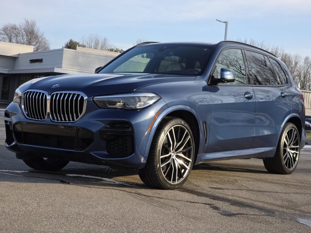 Used 2022 BMW X5 xDrive40i w/ M Sport Package image 4
