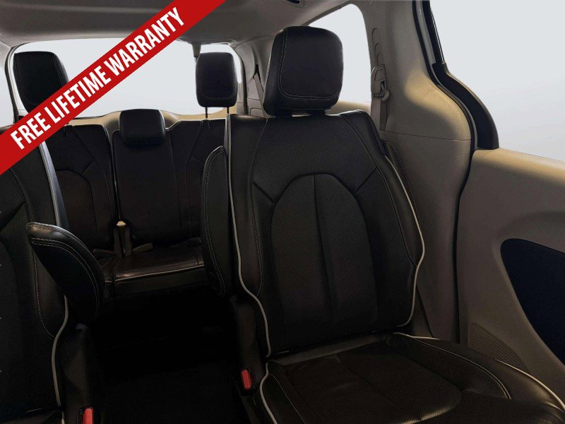 Used 2023 Chrysler Pacifica Limited FWD image 34