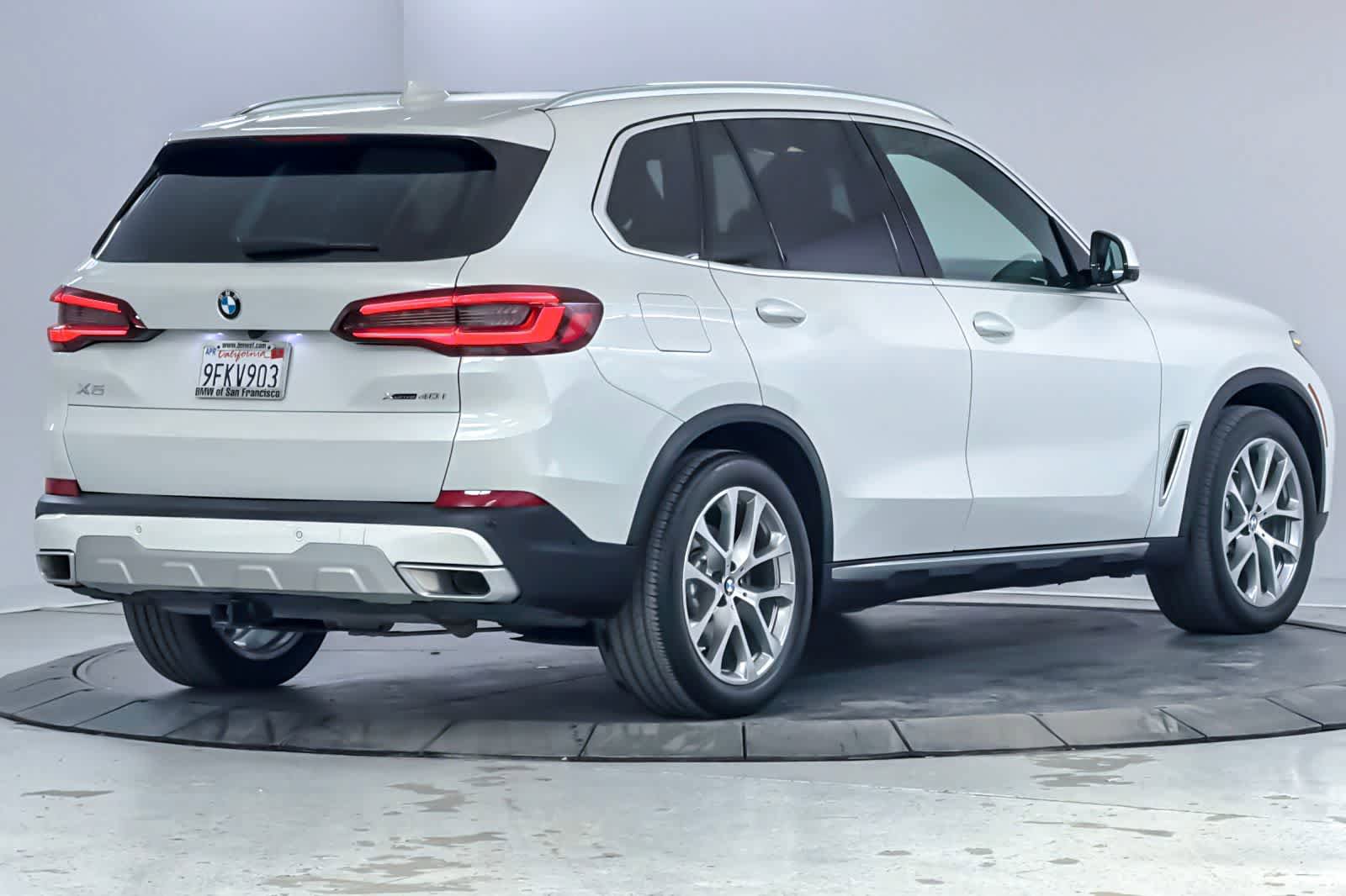 Used 2023 BMW X5 xDrive40i AWD/4WD image 2
