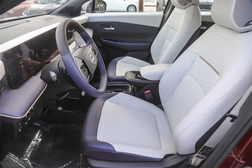 New 2026 Nissan Leaf Platinum+ image 19