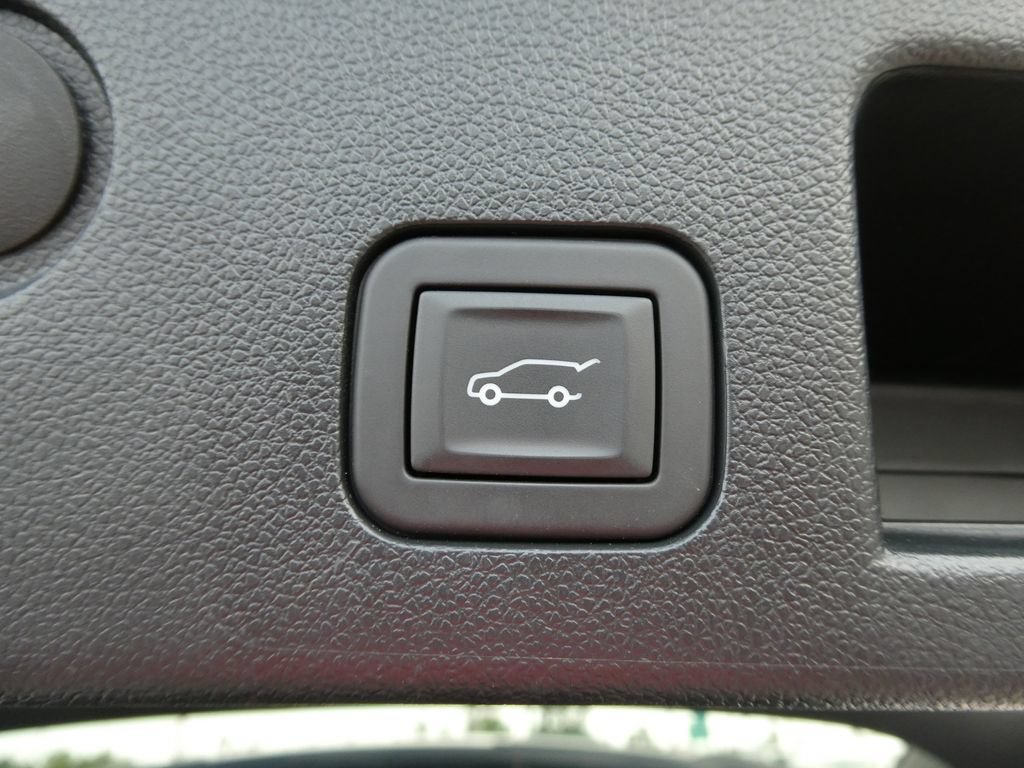 Certified 2025 Chevrolet Equinox RS w/ Safety and Technology Package AWD/4WD image 20