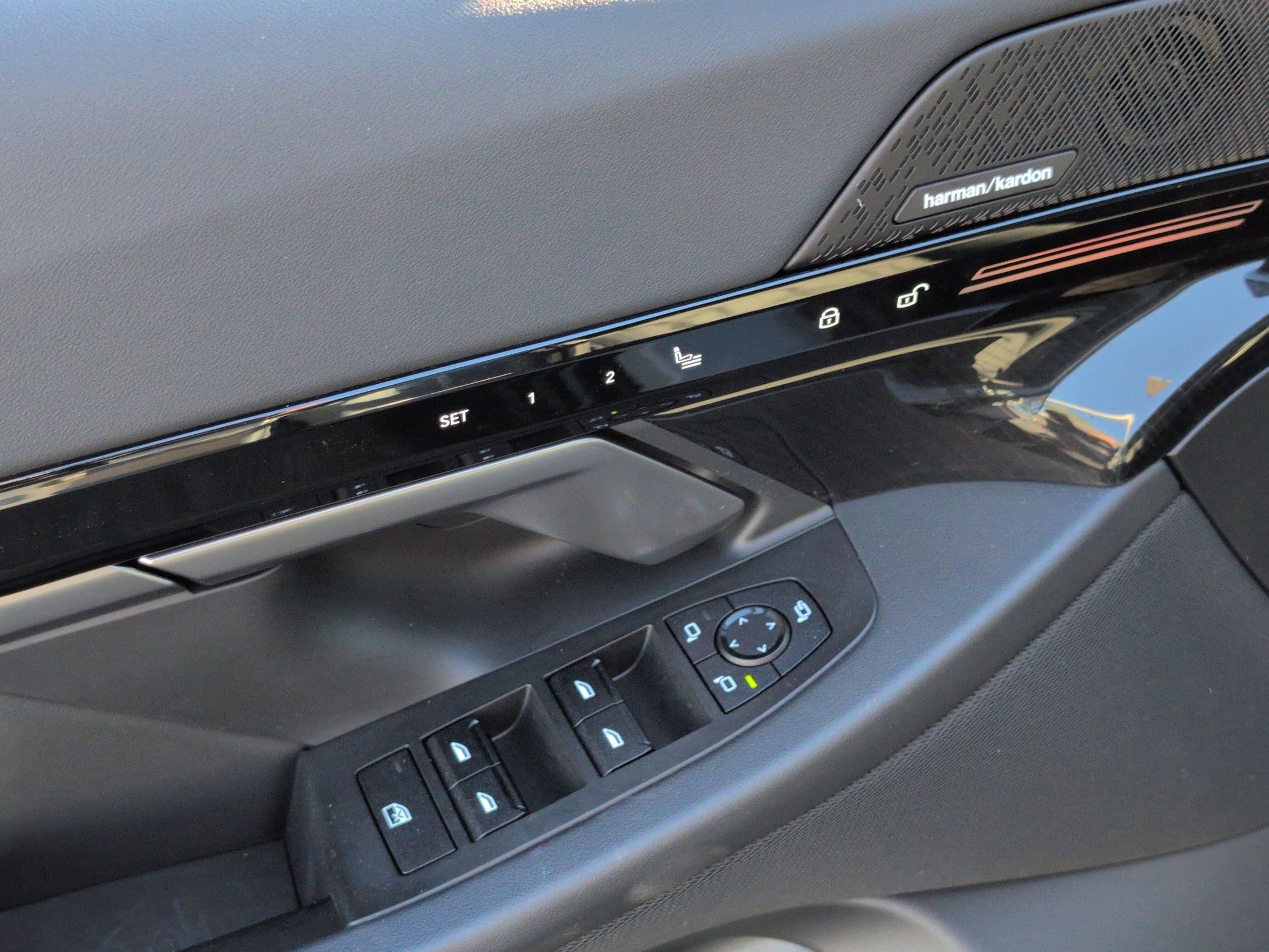 Used 2024 BMW 530i w/ M Sport Package image 15