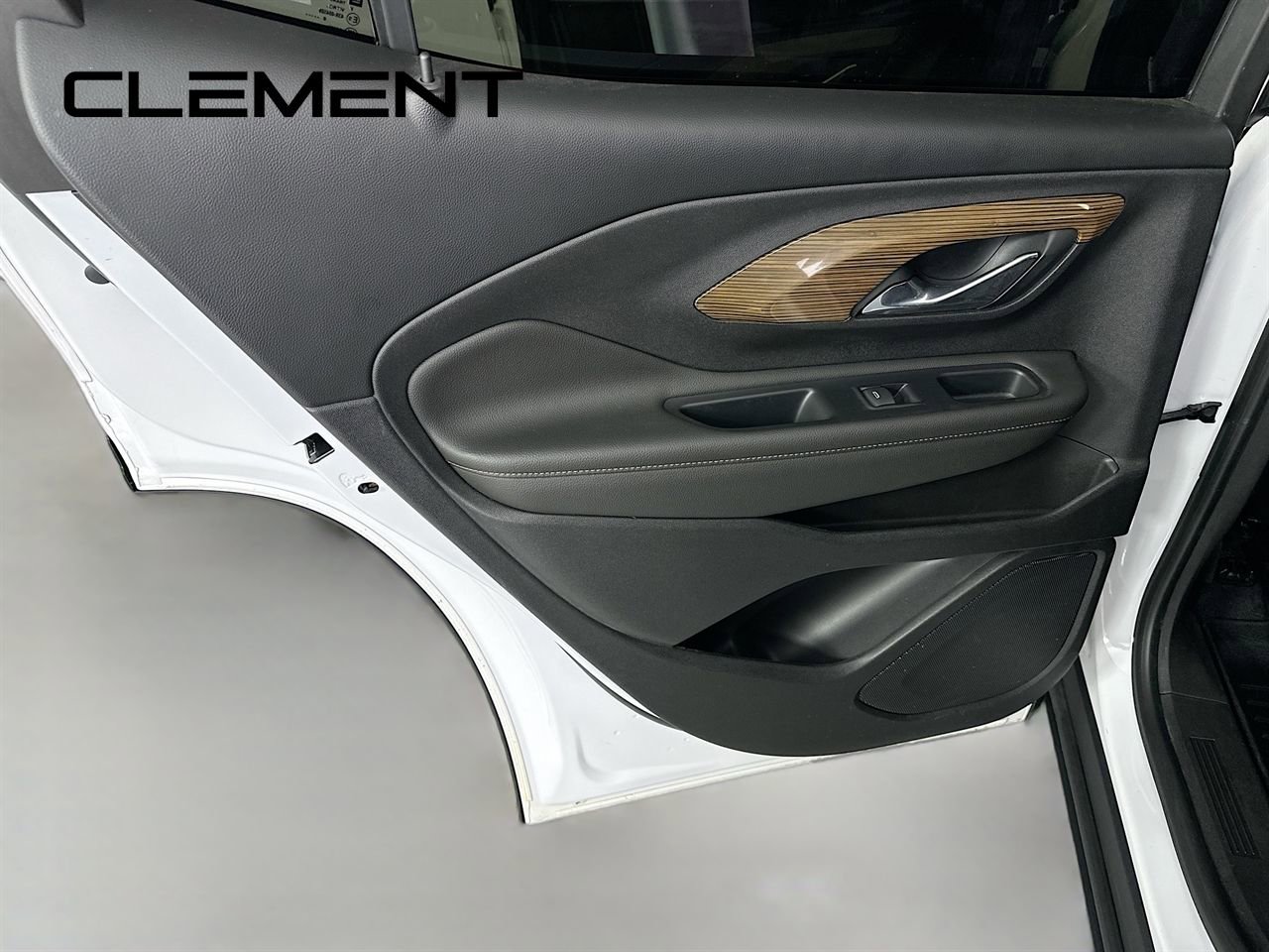 Used 2021 GMC Terrain SLE w/ Driver Convenience Package image 30