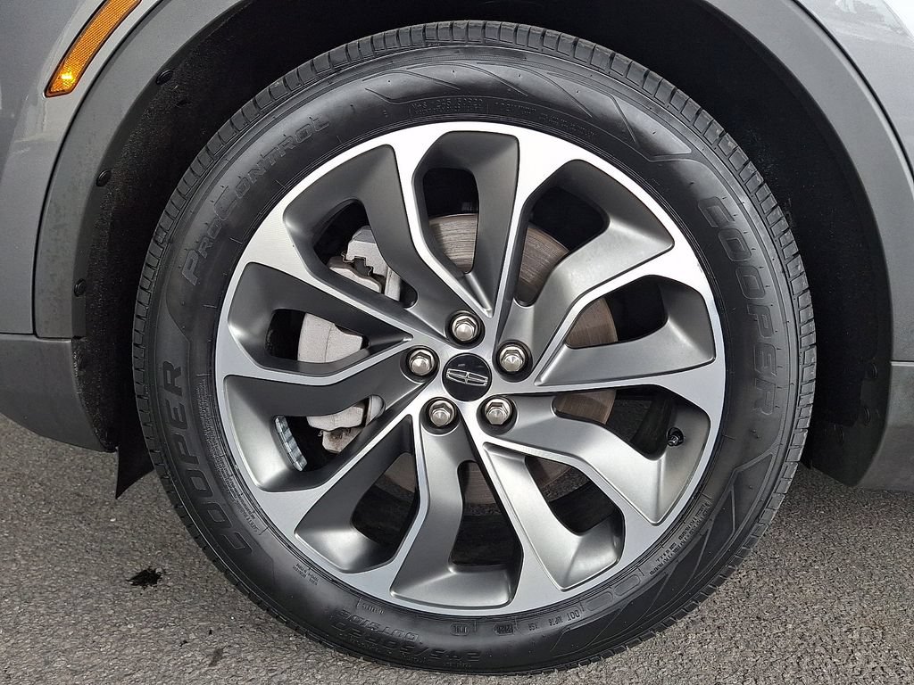 Certified 2023 Lincoln Nautilus Reserve AWD/4WD image 8