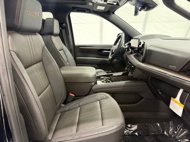 New 2026 Chevrolet Suburban High Country AWD/4WD image 23