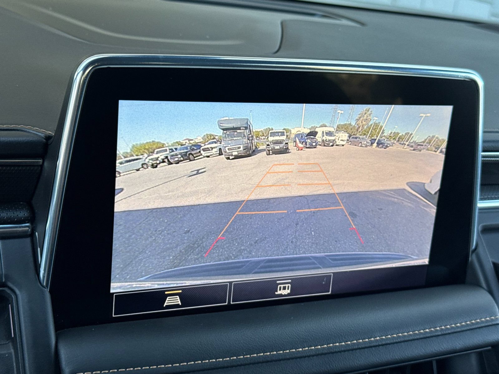 Used 2021 GMC Yukon AT4 AWD/4WD image 23