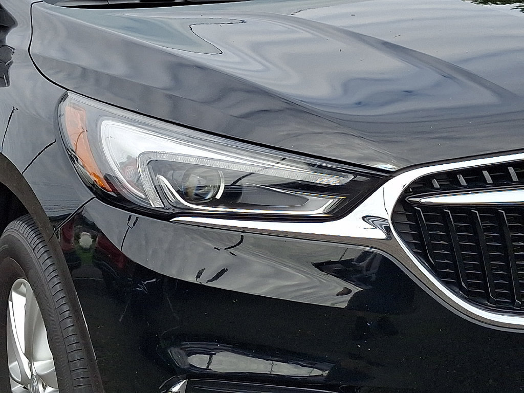 Certified 2018 Buick Enclave Essence w/ Trailering Package FWD image 9