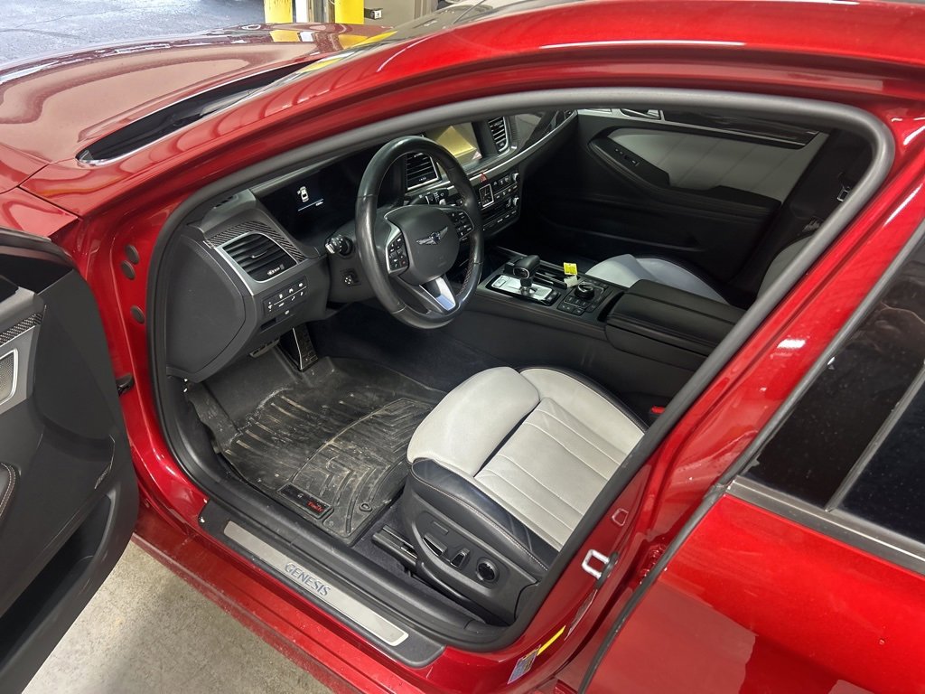 Used 2019 Genesis G80 3.3T Sport image 2