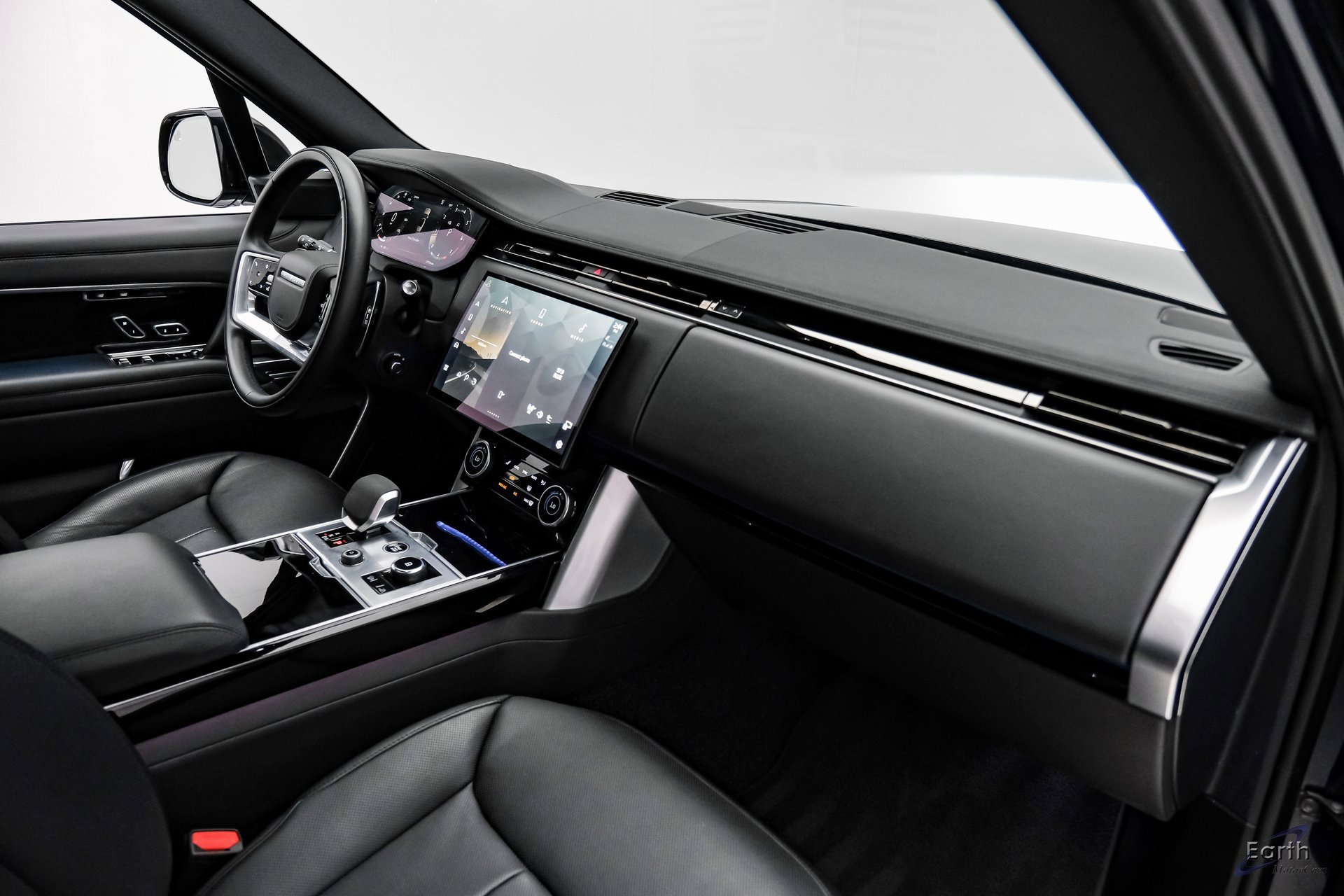 Used 2023 Land Rover Range Rover SE image 36