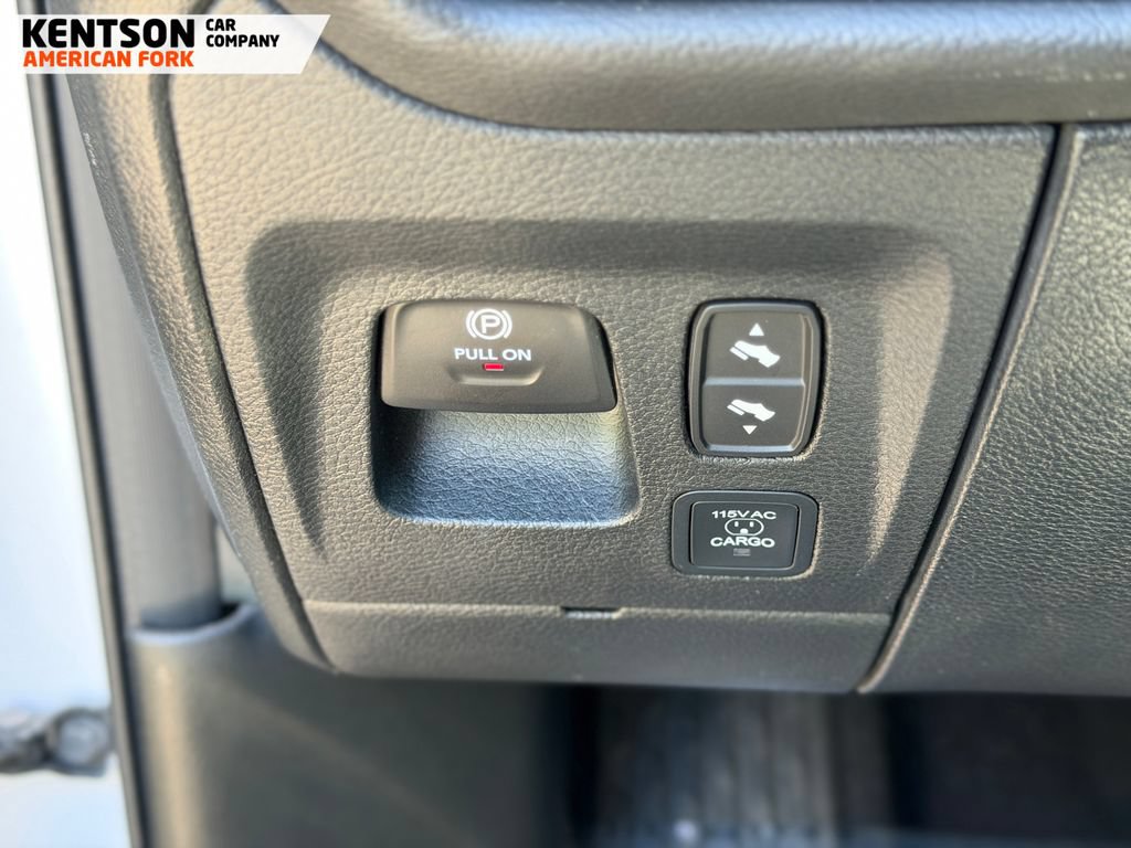 Used 2025 RAM 1500 Laramie w/ Sport Appearance Package AWD/4WD image 18