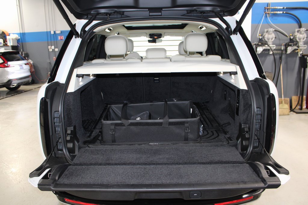 Used 2024 Land Rover Range Rover SE image 44