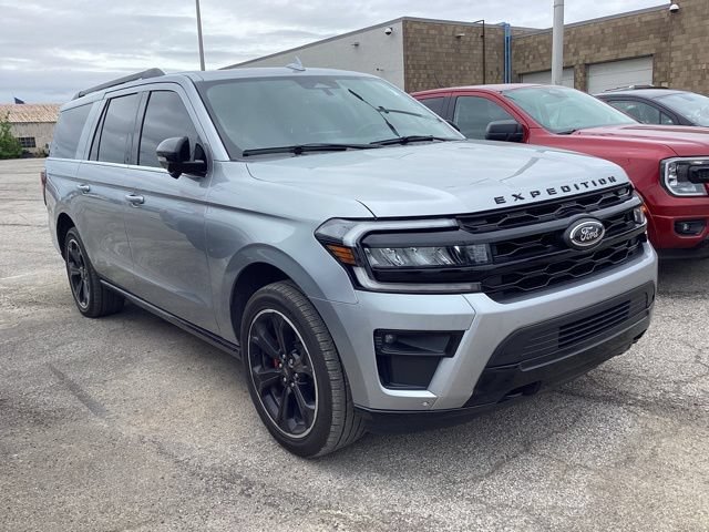Used 2024 Ford Expedition Max Limited AWD/4WD image 9
