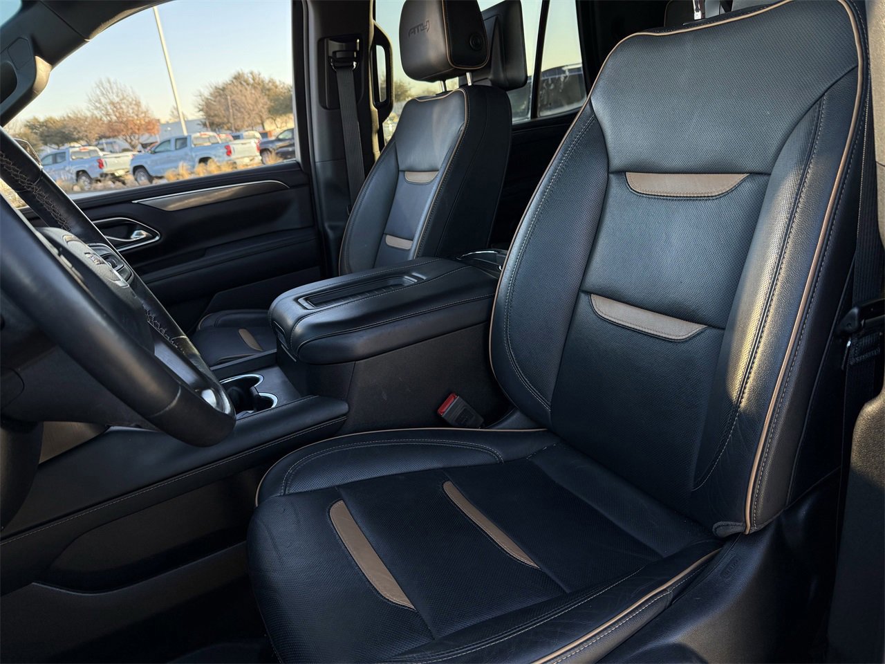 Used 2021 GMC Yukon AT4 w/ AT4 Premium Package image 22