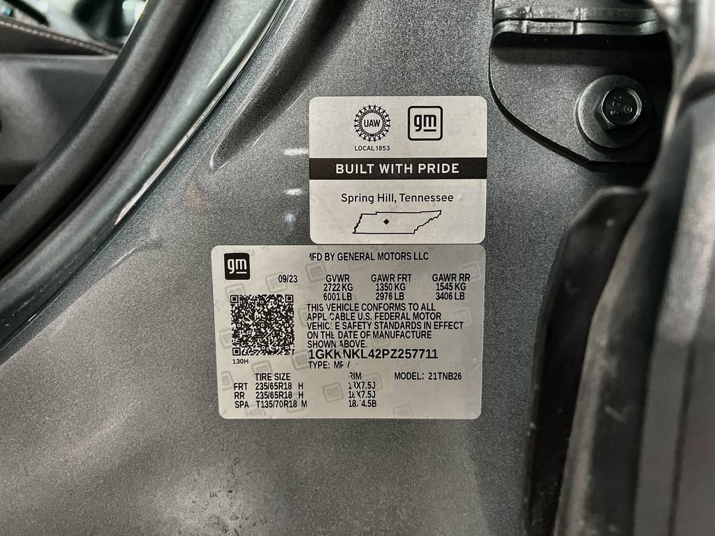 Used 2023 GMC Acadia SLE w/ Driver Convenience Package image 37