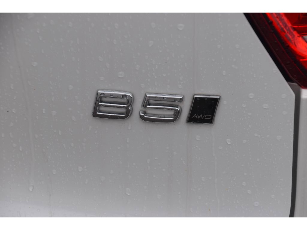 Certified 2025 Volvo XC40 B5 Core w/ Protection Package Premier image 25