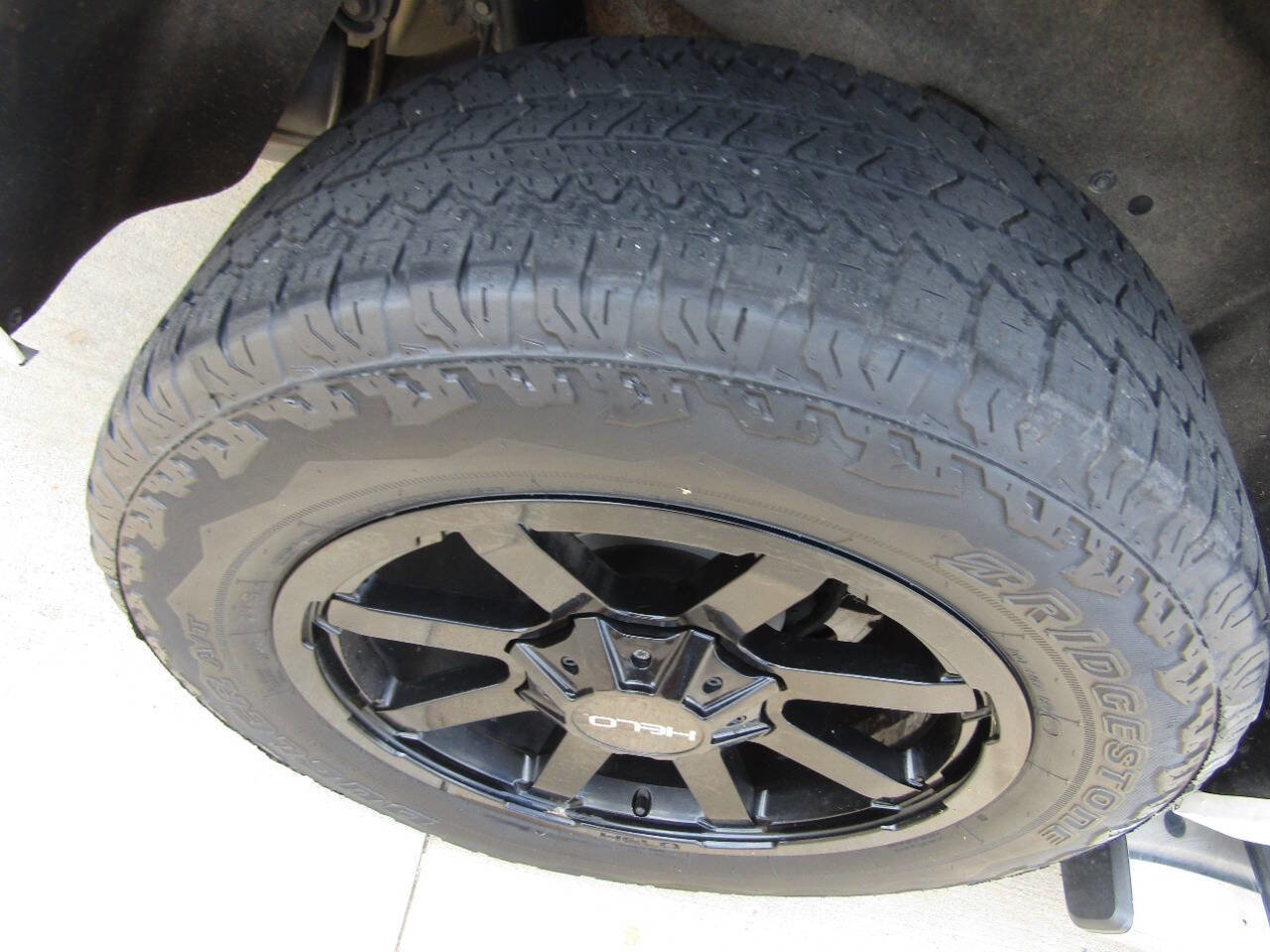 Used 2016 Chevrolet Suburban LT image 17