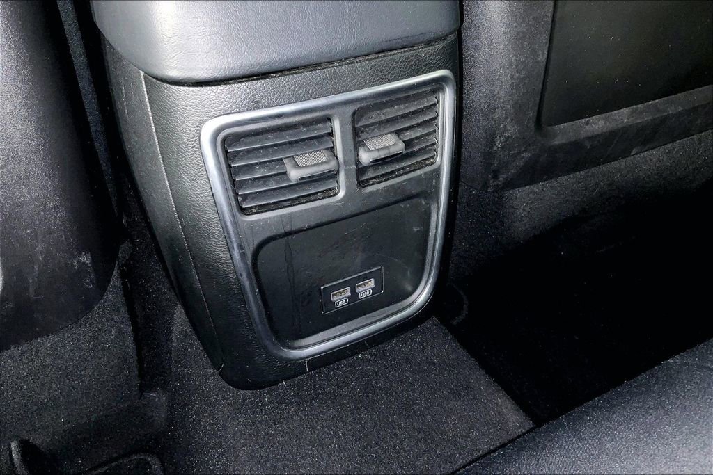 Used 2019 Chrysler 300 Touring w/ Sport Appearance Package image 31