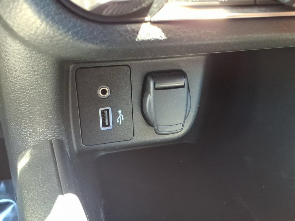 Used 2022 Nissan Versa S FWD image 18