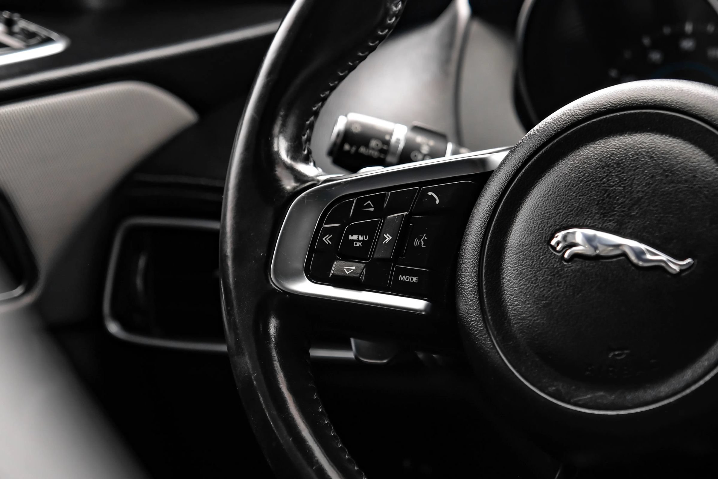 Used 2020 Jaguar F-PACE S AWD/4WD image 15