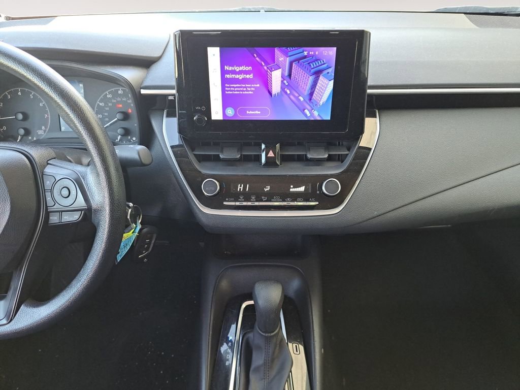 Used 2024 Toyota Corolla LE image 11